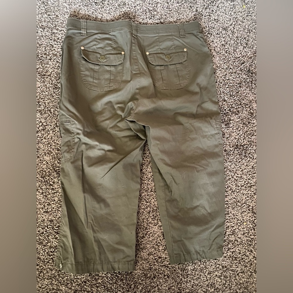 Gloria Vanderbilt 12 Capri Pants Army Green Comfort Elastic Waist Stretch Capris - Picture 5 of 8